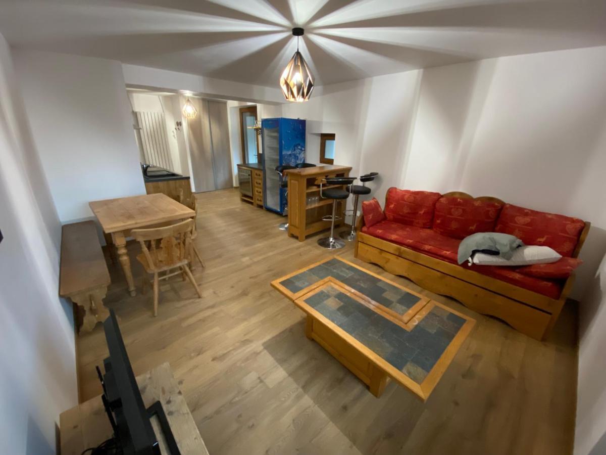 75m2 Duplex Au Coeur Du Village De Apartment